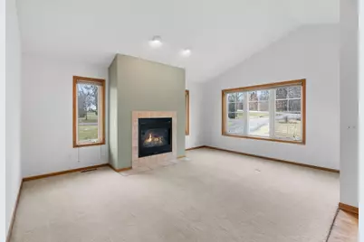 9675 Summit Place, Chaska, MN 55318 - Photo 20