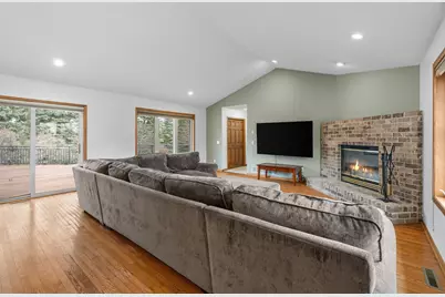 9675 Summit Place, Chaska, MN 55318 - Photo 44