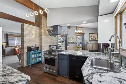 4038 Queen Avenue N, Minneapolis, MN 55412 - Photo 10