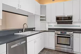 240 1/2 Western Ave S, Saint Paul, MN 55102 - Photo 8