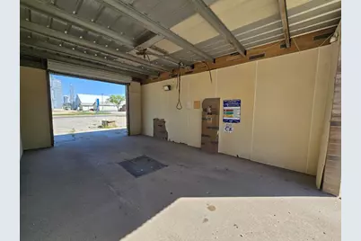 120 8th Avenue NE, Pipestone, MN 56164 - Photo 10