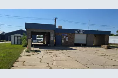 120 8th Avenue NE, Pipestone, MN 56164 - Photo 1