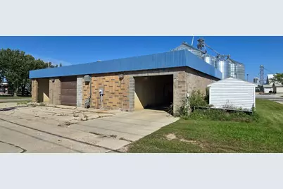 120 8th Avenue NE, Pipestone, MN 56164 - Photo 14