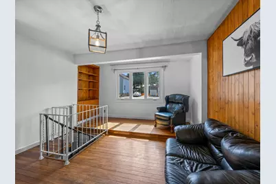 307 Elm Avenue SW, Montgomery, MN 56069 - Photo 4