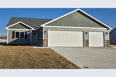 370 Horizon Drive, Le Center, MN 56057 - Photo 1