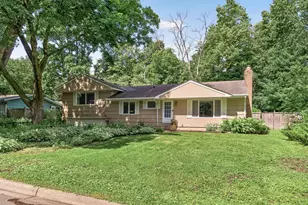 4830 Shady Ln N, Minnetonka, MN 55345 - Photo 2