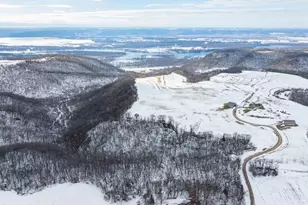 W1660 Maplewood Ln, Alma, WI 54610 - Photo 4