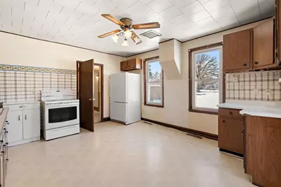 529 Division Street, Brownton, MN 55312 - Photo 8