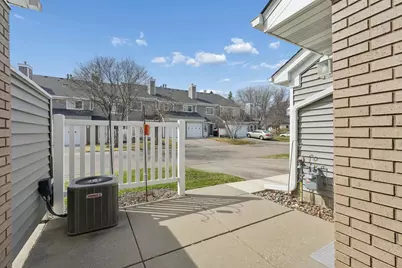 8372 Copperfield Way #113, Inver Grove Heights, MN 55076 - Photo 20