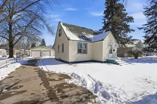 538 Lake St S, Long Prairie, MN 56347 - Photo 2