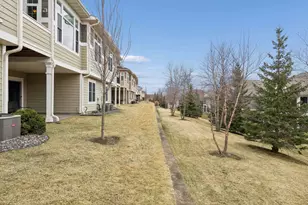 8736 Lake Riley Dr, Chanhassen, MN 55317 - Photo 56