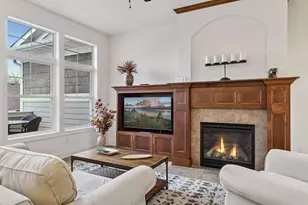 8736 Lake Riley Dr, Chanhassen, MN 55317 - Photo 8