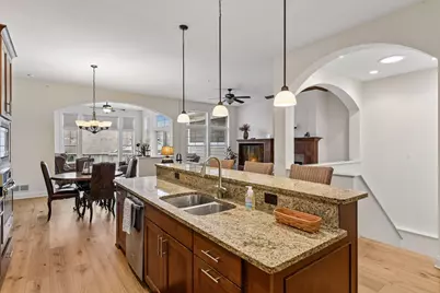 8736 Lake Riley Drive, Chanhassen, MN 55317 - Photo 8