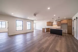 117 Altavista Dr, Detroit Lakes, MN 56501 - Photo 8