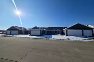 916 Katelyn Circle NE, Montgomery, MN 56069 - Photo 2
