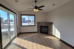 916 Katelyn Circle NE, Montgomery, MN 56069 - Photo 8