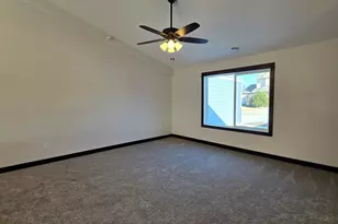 916 Katelyn Circle NE, Montgomery, MN 56069 - Photo 10