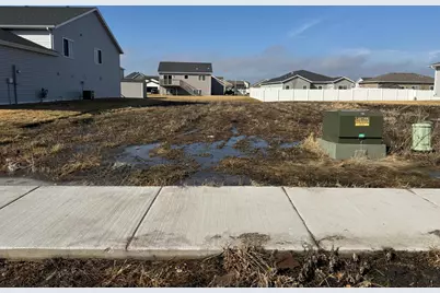 3527 18th Street S, Moorhead, MN 56560 - Photo 2