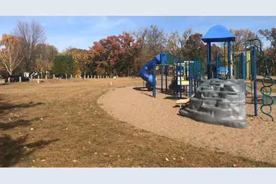 2113 Oakridge Street, Saint Paul, MN 55119 - Photo 12