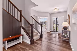 7253 Rogers Ct, Chanhassen, MN 55317 - Photo 10