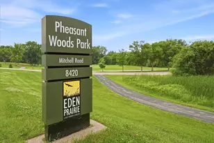8452 Monterey Ct, Eden Prairie, MN 55347 - Photo 28