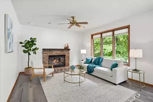 8452 Monterey Ct, Eden Prairie, MN 55347 - Photo 10