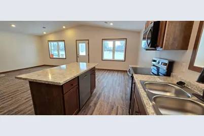 610 E 4th Street, Albert Lea, MN 56007 - Photo 10
