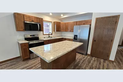 610 E 4th Street, Albert Lea, MN 56007 - Photo 4