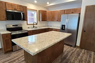 610 E 4th St, Albert Lea, MN 56007 - Photo 4