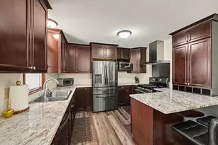 536 Riviera Dr, New Brighton, MN 55112 - Photo 10
