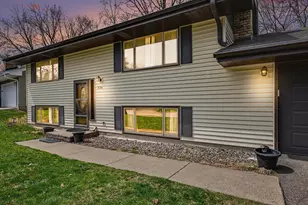 536 Riviera Dr, New Brighton, MN 55112 - Photo 2