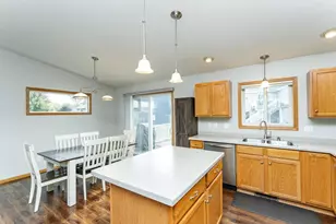 810 19th St, Zumbrota, MN 55992 - Photo 6