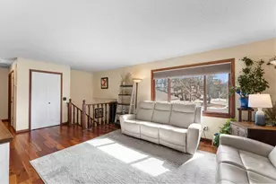 281 Woodridge Dr, Vadnais Heights, MN 55127 - Photo 16