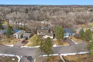 281 Woodridge Dr, Vadnais Heights, MN 55127 - Photo 10