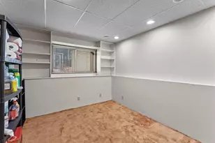 281 Woodridge Dr, Vadnais Heights, MN 55127 - Photo 30