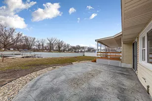 918 Marian St, Waterville, MN 56096 - Photo 6