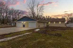 918 Marian St, Waterville, MN 56096 - Photo 1