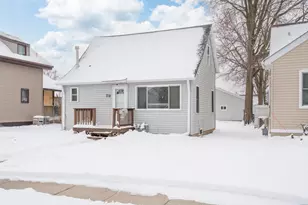 719 Nicollet Ave, North Mankato, MN 56003 - Photo 1