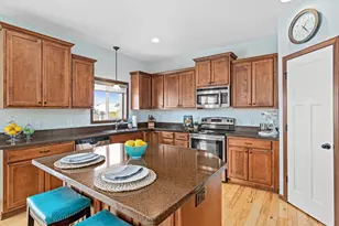 8841 197th St W, Lakeville, MN 55044 - Photo 6