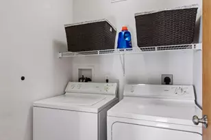 9060 Scarlet Globe Dr, Eden Prairie, MN 55347 - Photo 12