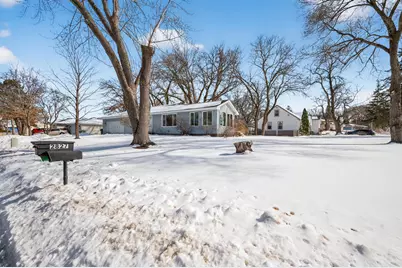2830 133rd Avenue NW, Coon Rapids, MN 55448 - Photo 2