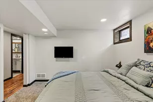 221 E 94th St, Bloomington, MN 55420 - Photo 22