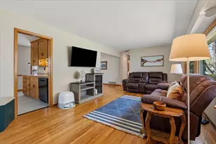 221 E 94th St, Bloomington, MN 55420 - Photo 2