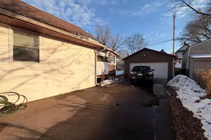 102 Geranium Ave W, Saint Paul, MN 55117 - Photo 4