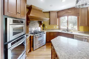 1209 Lewis Ave SW, Hutchinson, MN 55350 - Photo 10