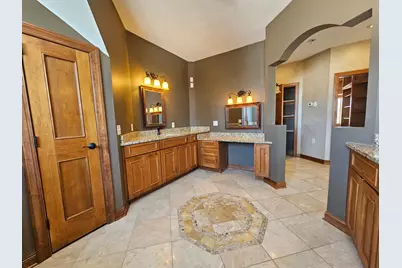 1209 Lewis Avenue SW, Hutchinson, MN 55350 - Photo 38