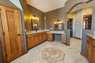 1209 Lewis Ave SW, Hutchinson, MN 55350 - Photo 38