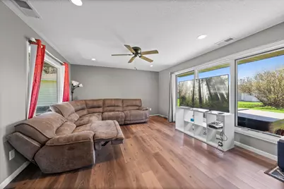 830 W 4th Street, Rush City, MN 55069 - Photo 6
