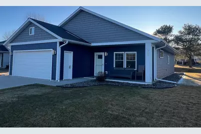 900 8th Avenue SW, Pine Island, MN 55963 - Photo 2