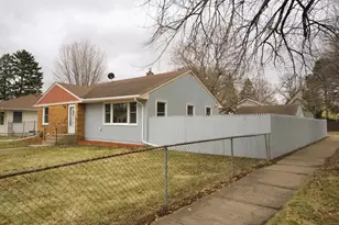 740 Orange Ave E, Saint Paul, MN 55106 - Photo 28